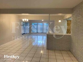 679 W Melrose Cir in Fort Lauderdale, FL - Building Photo - Building Photo