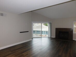 7351 Coho Dr in Huntington Beach, CA - Building Photo - Building Photo