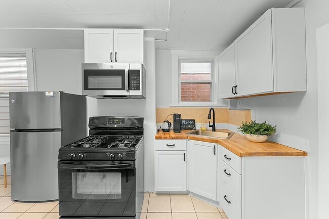 8 Everett St in Boston, MA - Building Photo - Building Photo