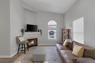 700 Carnegie St, Unit 2621 in Henderson, NV - Building Photo - Building Photo