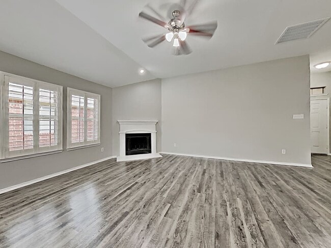 2812 Maple Creek Dr in Fort Worth, TX - Building Photo - Building Photo