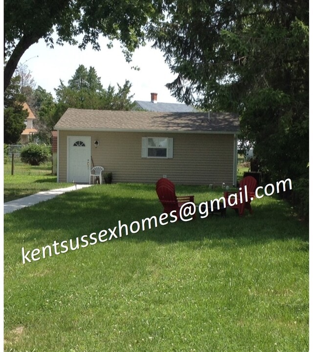 206 Harrington Ave in Harrington, DE - Building Photo