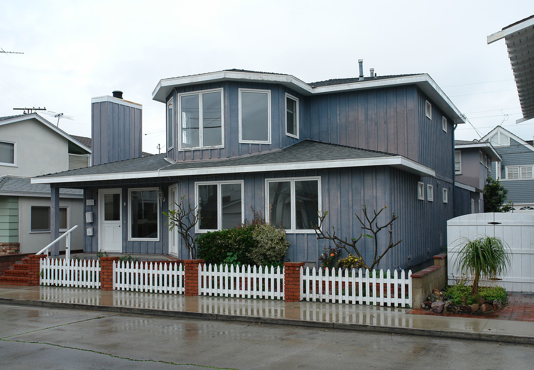 113 Turquoise Ave in Newport Beach, CA - Building Photo