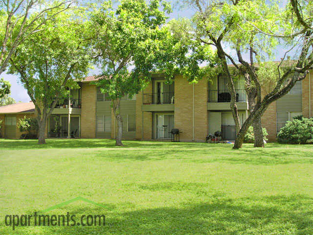 Pecan Valley  Golf Apartments in San Antonio, TX - Building Photo