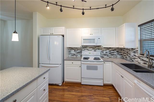 91-1010-1010 Kaileolea Dr in Ewa Beach, HI - Building Photo - Building Photo