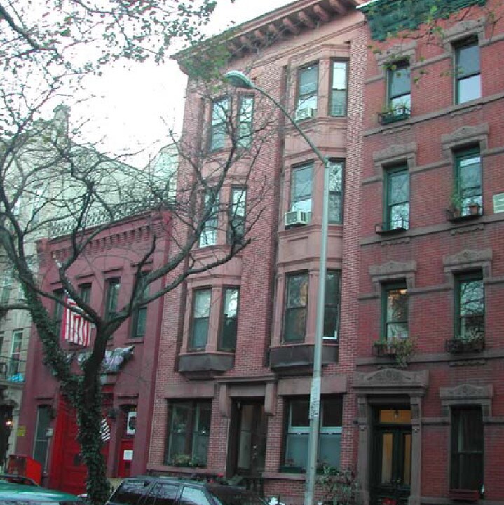 411 State St in Brooklyn, NY - Building Photo