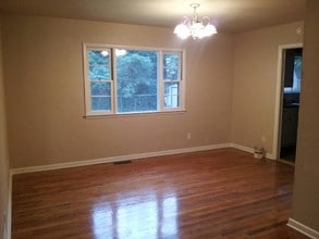 2215 W Admiral Ave in Stillwater, OK - Building Photo - Building Photo