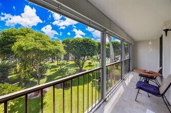 5250 Las Verdes Cir in Delray Beach, FL - Building Photo - Building Photo