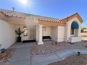 9605 Sundial Dr in Las Vegas, NV - Foto de edificio - Building Photo