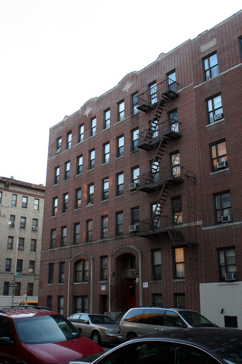 2326 Grand Ave in Bronx, NY - Building Photo