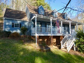 15 Moriah Ln in Asheville, NC - Building Photo