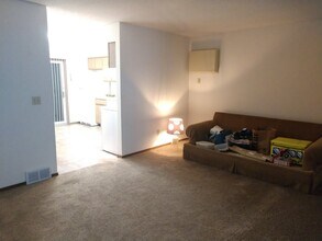 1505 Well St in Onalaska, WI - Foto de edificio - Building Photo