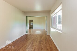 5021 MacArthur Blvd in Oakland, CA - Building Photo - Building Photo