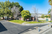 945 East Route 66 in Glendora, CA - Foto de edificio - Building Photo