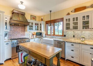 6710 Farm To Market Rd in Whitefish, MT - Building Photo - Building Photo