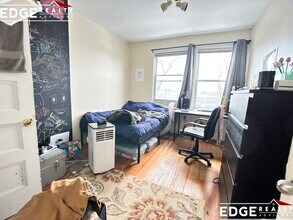 9 Wadsworth St, Unit 2 in Boston, MA - Foto de edificio - Building Photo