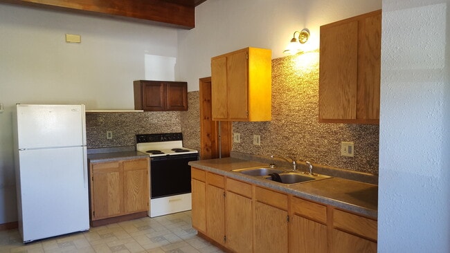 property at 1012-1014 S Washington St