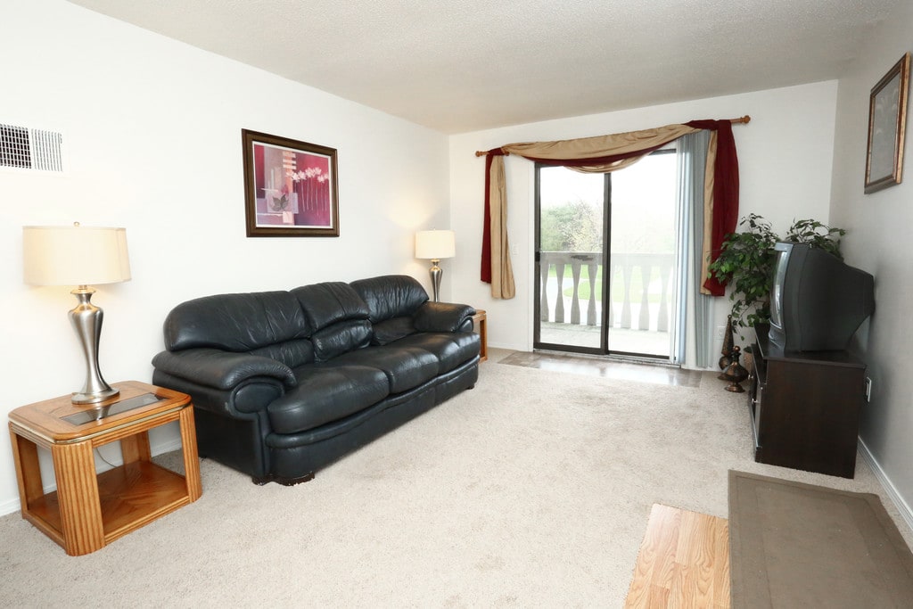 GolfView Apartments By The Bay Essexville, MI Apartments For Rent