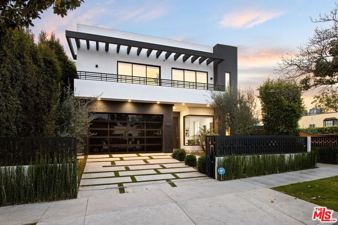 839 N Gardner St in Los Angeles, CA - Building Photo