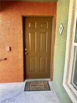 8101 W Flamingo Rd in Las Vegas, NV - Building Photo