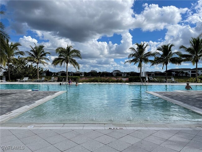 9213 Cayman Dr in Naples, FL - Building Photo - Building Photo