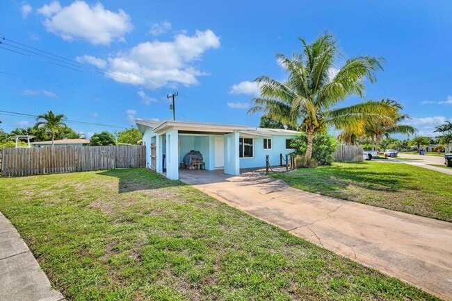 3241 SW 19th St in Fort Lauderdale, FL - Building Photo - Building Photo