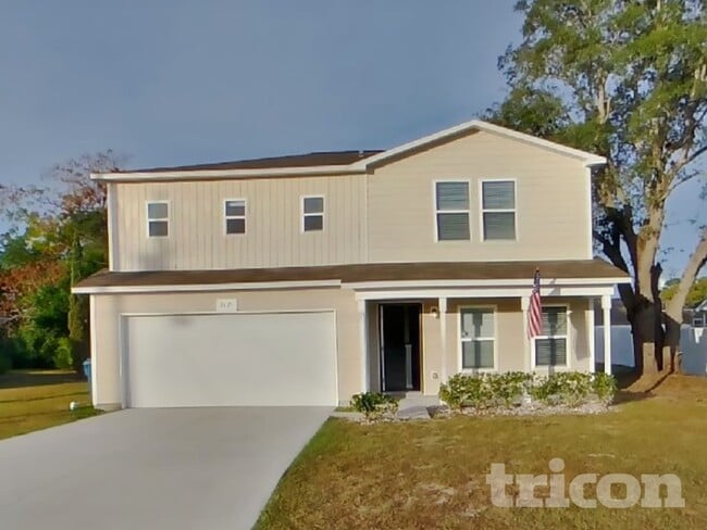 property at 2425 Lake Forest Ave