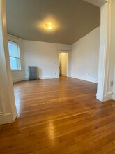 131 Park Dr, Unit 37 in Boston, MA - Foto de edificio - Building Photo