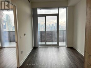 138-4138 Downes St in Toronto, ON - Building Photo - Building Photo