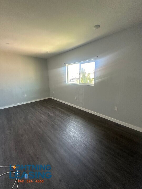 5859 West Blvd in Los Angeles, CA - Building Photo
