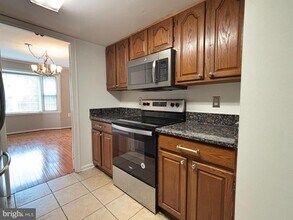 12700 Inverness Way in Woodbridge, VA - Building Photo - Building Photo
