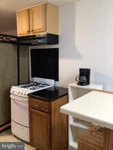 1307 Fairlakes Pl in Bowie, MD - Foto de edificio - Building Photo