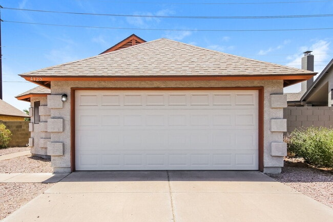 4125 E La Puente Ave