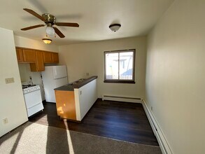 2111 S 60th St in West Allis, WI - Building Photo - Building Photo
