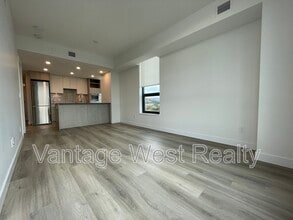 1488-1488 Bertram St in Kelowna, BC - Building Photo - Building Photo