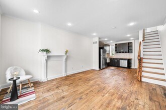 426 N Holly St in Philadelphia, PA - Building Photo - Building Photo