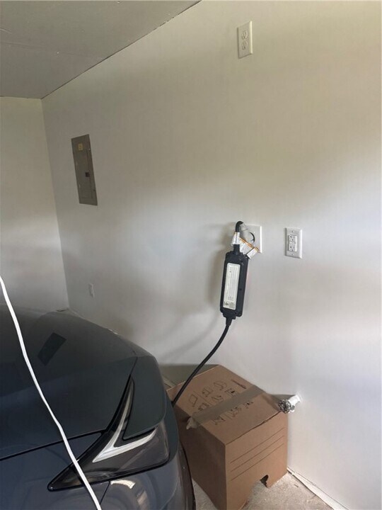 191 W Bloomfield Rd in Pittsford, NY - Building Photo