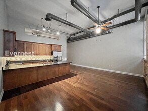 92 S Main St in Memphis, TN - Building Photo - Building Photo