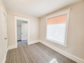 644 Van Buren St NE in Minneapolis, MN - Building Photo - Building Photo