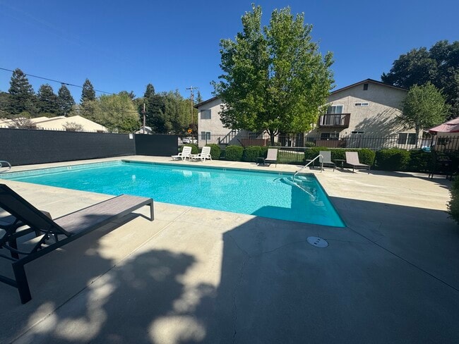 7478 Santa Ysabel Ave in Atascadero, CA - Building Photo - Building Photo