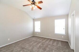 709 Gillon Dr in Arlington, TX - Building Photo - Building Photo