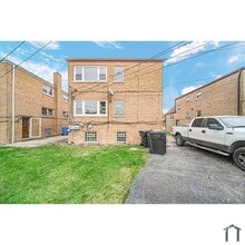 7900 S Whipple St in Chicago, IL - Building Photo - Building Photo