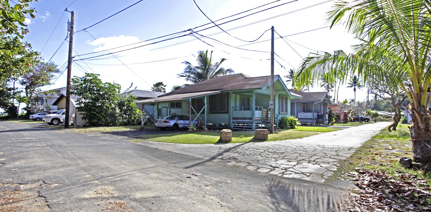 53-866 Kamehameha Hwy in Hauula, HI - Foto de edificio