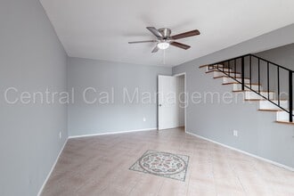 6016 Almendra Ave in Bakersfield, CA - Building Photo - Building Photo
