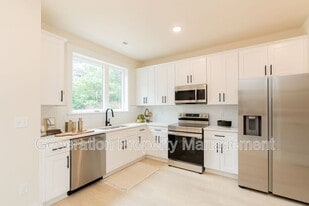 745 N Market St in Chattanooga, TN - Building Photo