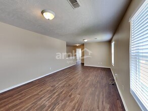 2672 New Port Royal Rd in Thompson's Station, TN - Foto de edificio - Building Photo