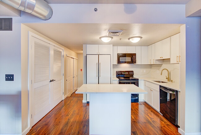 1441 Central St, Unit 203 in Denver, CO - Building Photo - Building Photo