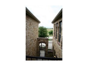 8808 Paradise Dr in McKinney, TX - Foto de edificio - Building Photo