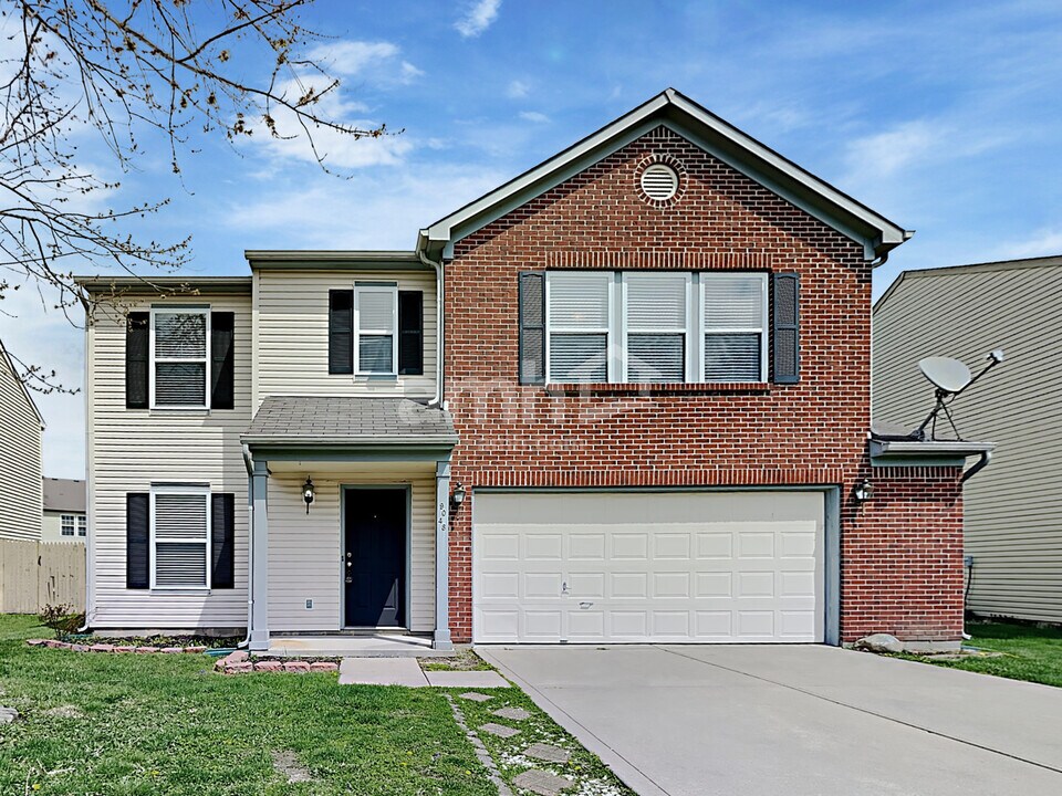 9048 Stones Bluff Ln in Camby, IN - Building Photo