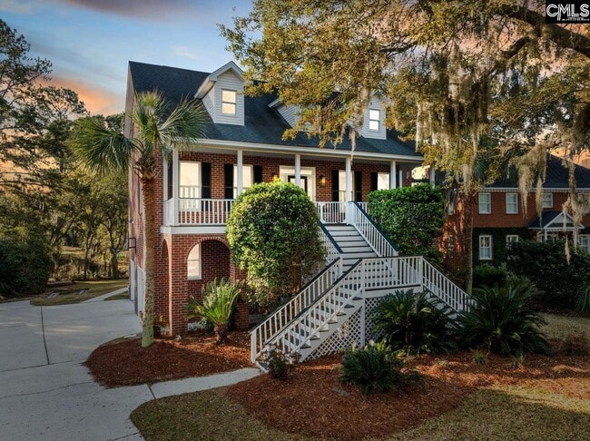 property at 669 Palisades Dr